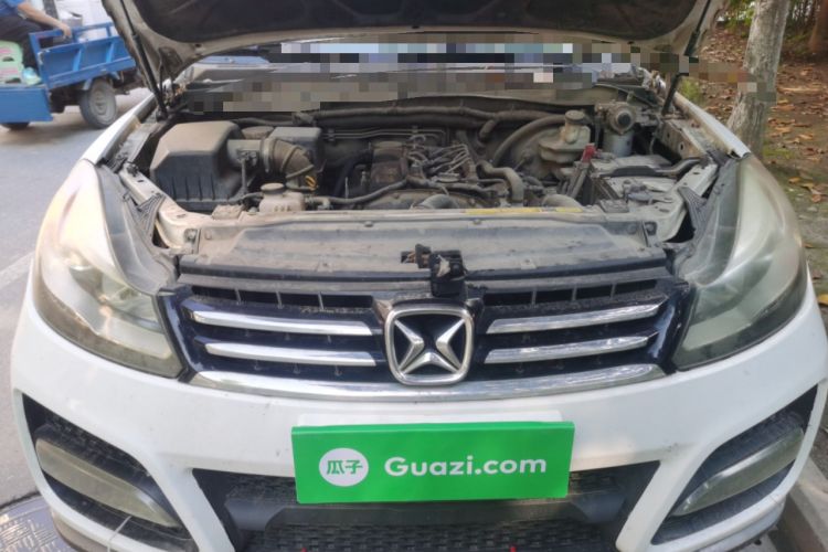 Used JMC Yusheng S350 2013 2.4T Automatic 2WD Diesel Luxury Edition 5 Seats Engine Bay
