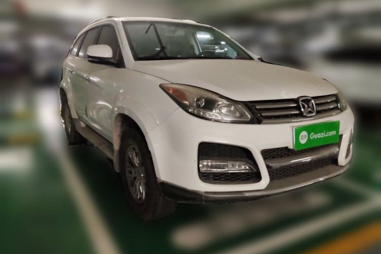 Used JMC Yusheng S350 2013 2.4T Automatic 2WD Diesel Luxury 7-Seater Front Right 45 Deg