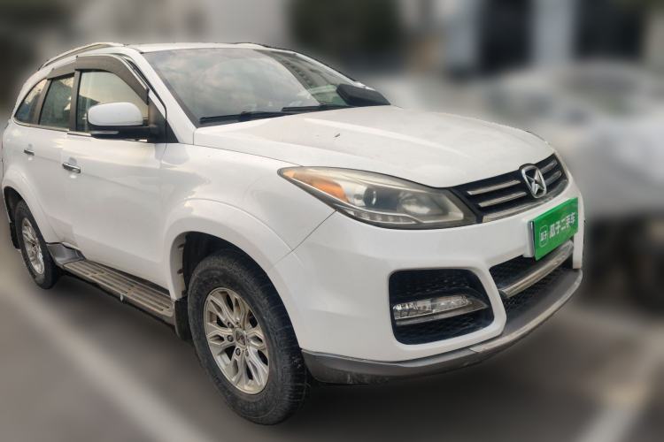 Used JMC Yusheng S350 2013 2.4T Automatic 2WD Diesel Luxury 7-Seater Front Right 45 Deg