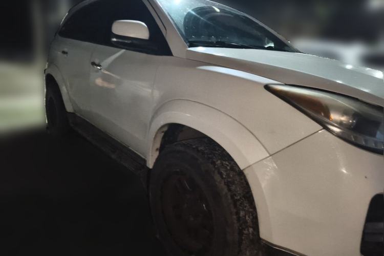 Used JMC Yusheng S350 2013 2.4T Automatic 2WD Diesel Luxury Edition 5 Seats Front Right 45 Deg