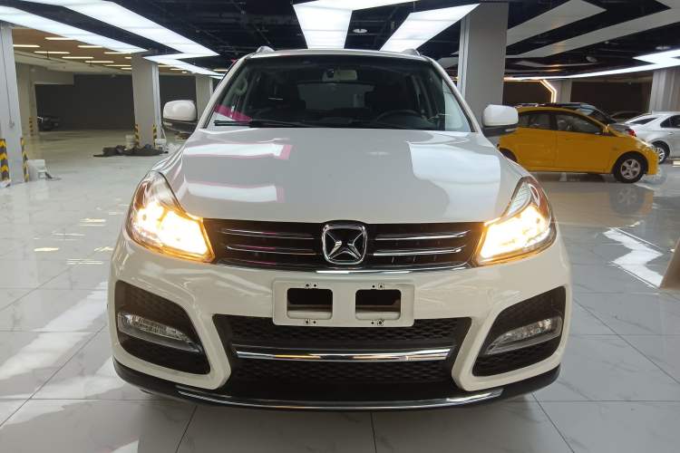 Used JMC Yusheng S350 2013 2.4T Automatic 2WD Diesel Ultra-Luxury 7-Seater Front