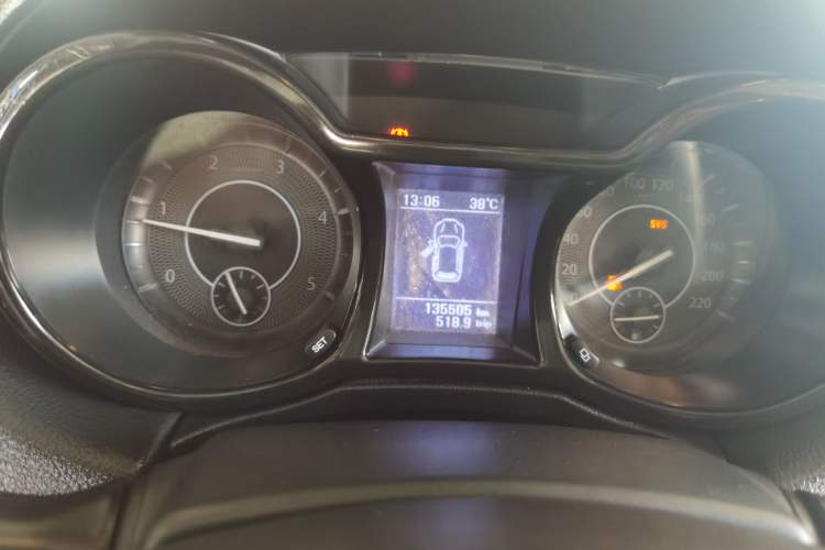 Used JMC Yusheng S350 2013 2.4T Manual 4x4 Diesel Luxury Edition 5 Seats Instrument Cluster