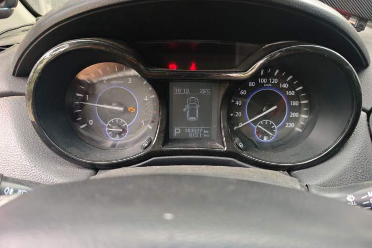 Used JMC Yusheng S350 2013 2.4T Automatic 2WD Diesel Luxury Edition 5 Seats Instrument Cluster