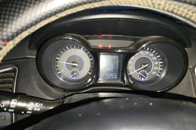 Used JMC Yusheng S350 2013 2.4T Automatic 2WD Diesel Luxury Edition 5 Seats Instrument Cluster