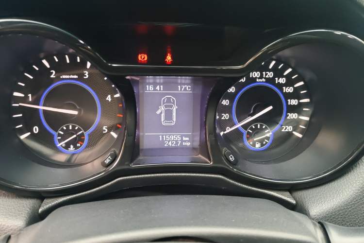 Used JMC Yusheng S350 2013 2.4T Manual 4x4 Diesel Luxury 7-Seater Instrument Cluster