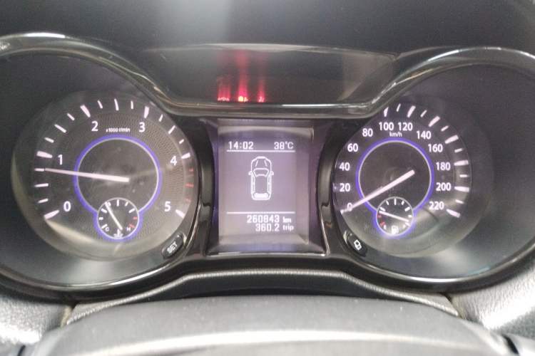 Used JMC Yusheng S350 2013 2.4T Manual 4x4 Diesel Luxury Edition 5 Seats Instrument Cluster