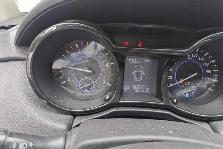 Used JMC Yusheng S350 2013 2.4T Automatic 2WD Diesel Luxury Edition 5 Seats Instrument Cluster