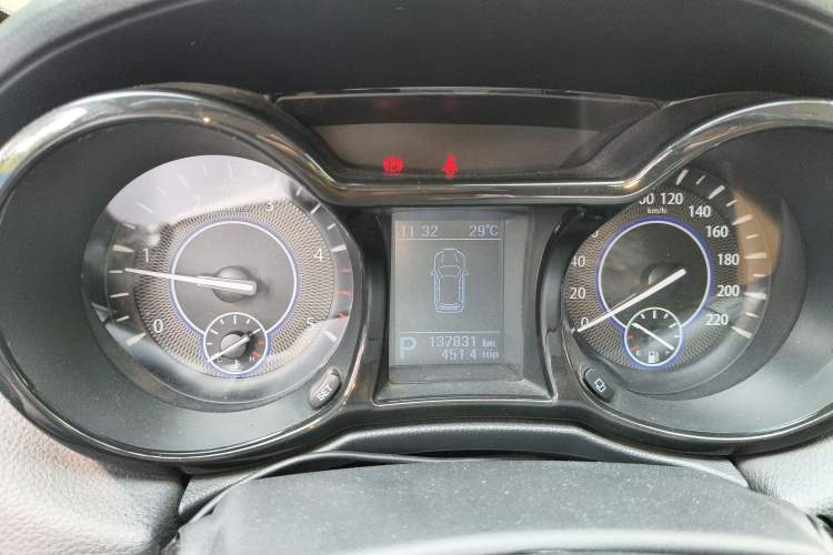 Used JMC Yusheng S350 2013 2.4T Automatic 2WD Diesel Luxury Edition 5 Seats Instrument Cluster