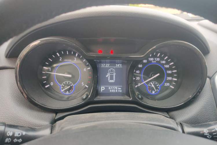 Used JMC Yusheng S350 2013 2.4T Automatic 2WD Diesel Luxury 7-Seater Instrument Cluster