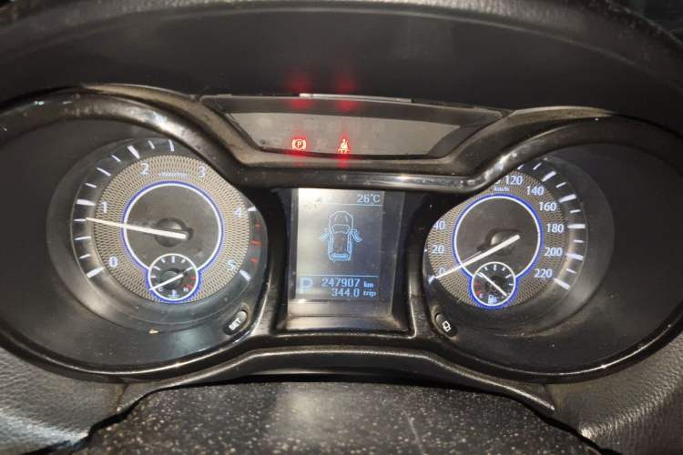 Used JMC Yusheng S350 2013 2.4T Automatic 2WD Diesel Luxury Edition 5 Seats Instrument Cluster