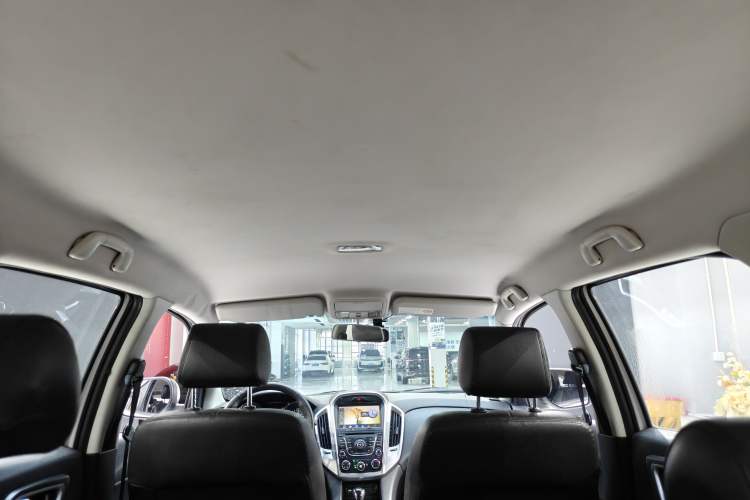 Used JMC Yusheng S350 2013 2.4T Automatic 2WD Diesel Luxury Edition 5 Seats Interior 7