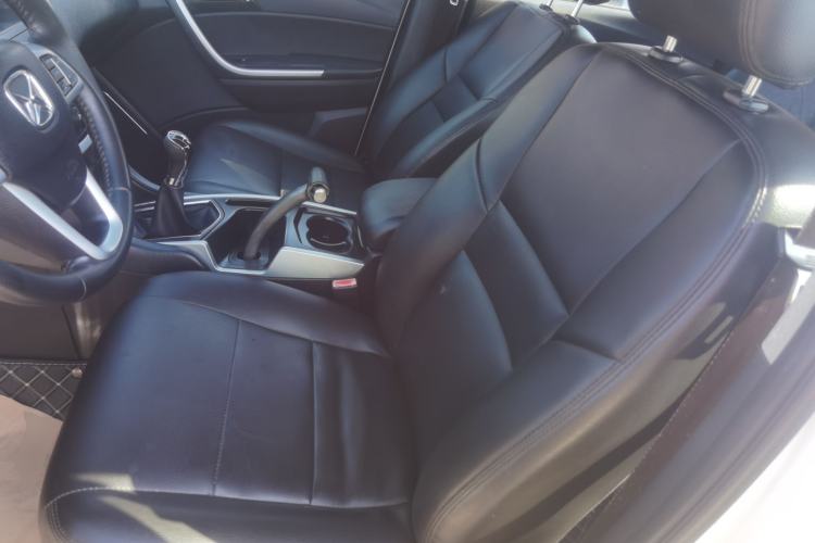 Used JMC Yusheng S350 2013 2.4T Manual 4x4 Diesel Luxury Edition 5 Seats Left Front Seat