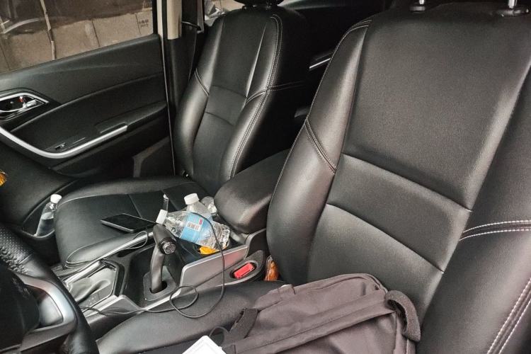 Used JMC Yusheng S350 2013 2.4T Automatic 2WD Diesel Ultra-Luxury 5-Seater Left Front Seat