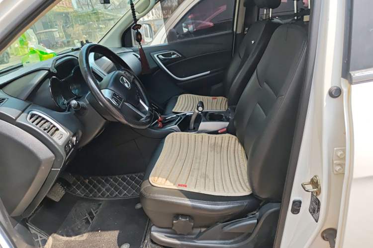 Used JMC Yusheng S350 2013 2.4T Automatic 4x4 Diesel Luxury 5-Seater Left Front Seat