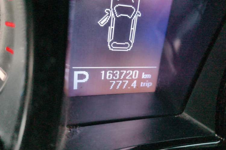 Used JMC Yusheng S350 2013 2.4T Automatic 2WD Diesel Luxury Edition 5 Seats Odometer Close Up