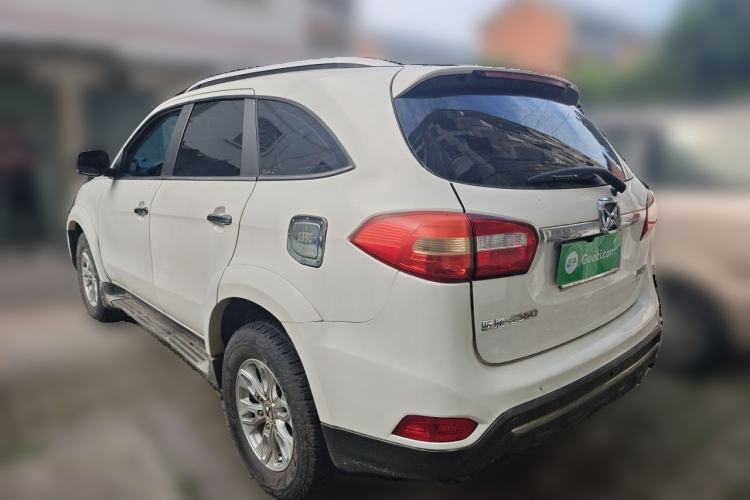 Used JMC Yusheng S350 2013 2.4T Automatic 2WD Diesel Luxury Edition 5 Seats Rear Left 45 Deg