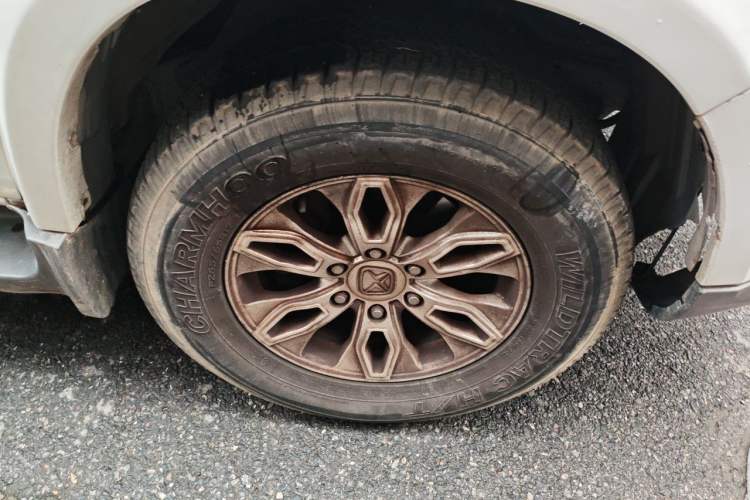 Used JMC Yusheng S350 2013 2.4T Automatic 2WD Diesel Ultra-Luxury 5-Seater Right Front Wheel Hub