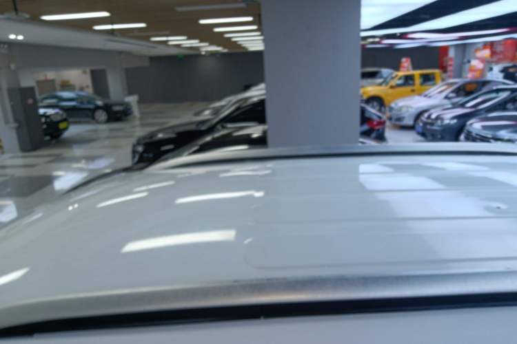 Used JMC Yusheng S350 2013 2.4T Automatic 2WD Diesel Luxury Edition 5 Seats Roof