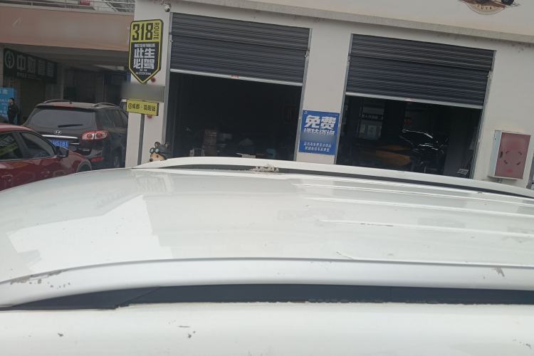 Used JMC Yusheng S350 2013 2.4T Manual Two-Wheel Drive Diesel Luxury 7-Seater Roof