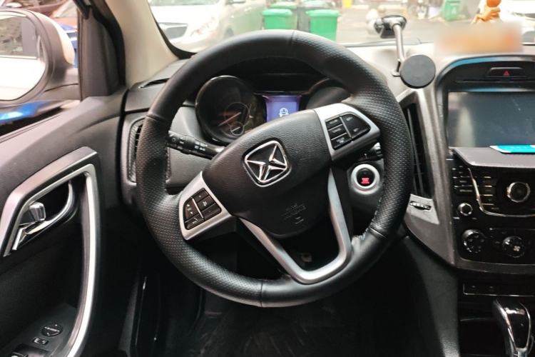 Used JMC Yusheng S350 2013 2.4T Automatic 2WD Diesel Ultra-Luxury 5-Seater Steering Wheel