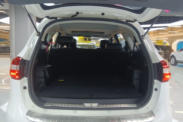 Used JMC Yusheng S350 2013 2.4T Automatic 2WD Diesel Ultra-Luxury 7-Seater Trunk