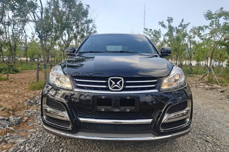 Used JMC Yusheng S350 2014 2.4T Automatic 2WD Diesel Luxury Version with Sunroof 5 Seats Exterior 1