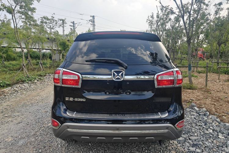 Used JMC Yusheng S350 2014 2.4T Automatic 2WD Diesel Luxury Version with Sunroof 5 Seats Exterior 6