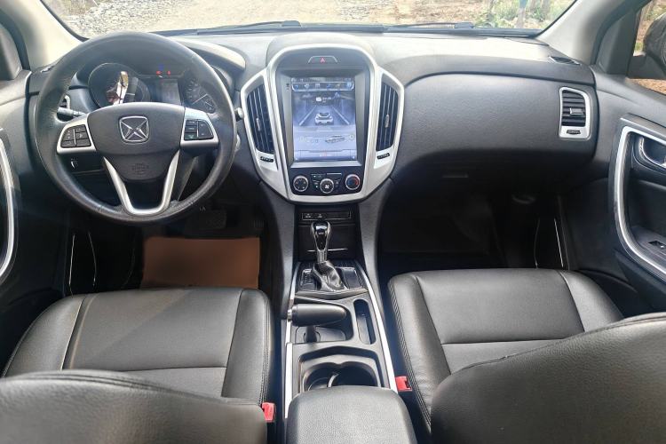 Used JMC Yusheng S350 2014 2.4T Automatic 2WD Diesel Luxury Version with Sunroof 5 Seats Interior 1