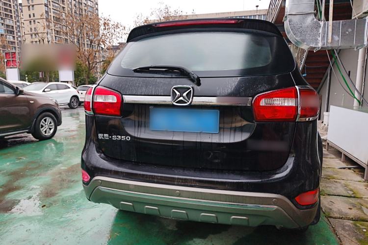Used JMC Yusheng S350 2014 2.4T Automatic 2WD Diesel Luxury Version with Sunroof 5 Seats Rear