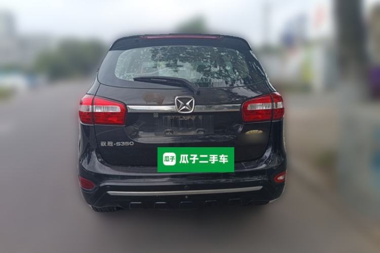 Used JMC Yusheng S350 2014 2.4T Automatic 2WD Diesel Luxury Version with Sunroof 5 Seats Rear