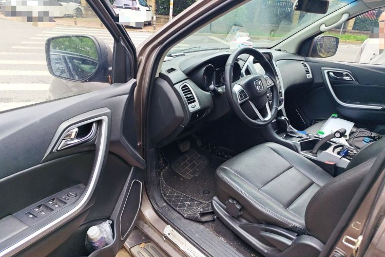 Used JMC Yusheng S350 2014 2.4T Automatic 2WD Diesel Luxury Version with Sunroof 5 Seats Driver Seat