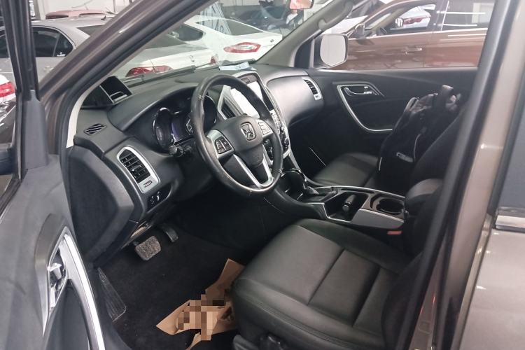 Used JMC Yusheng S350 2014 2.4T Automatic 2WD Diesel Luxury Version with Sunroof 5 Seats Driver Seat