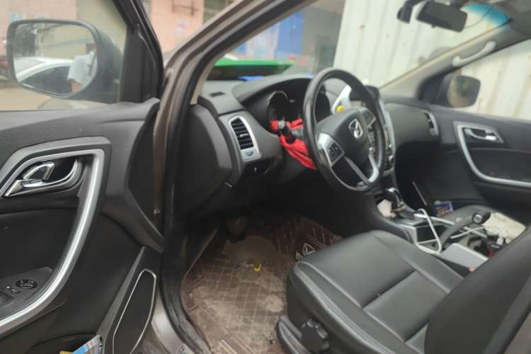 Used JMC Yusheng S350 2014 2.4T Automatic 2WD Diesel Luxury Version with Sunroof 7 Seats Driver Seat