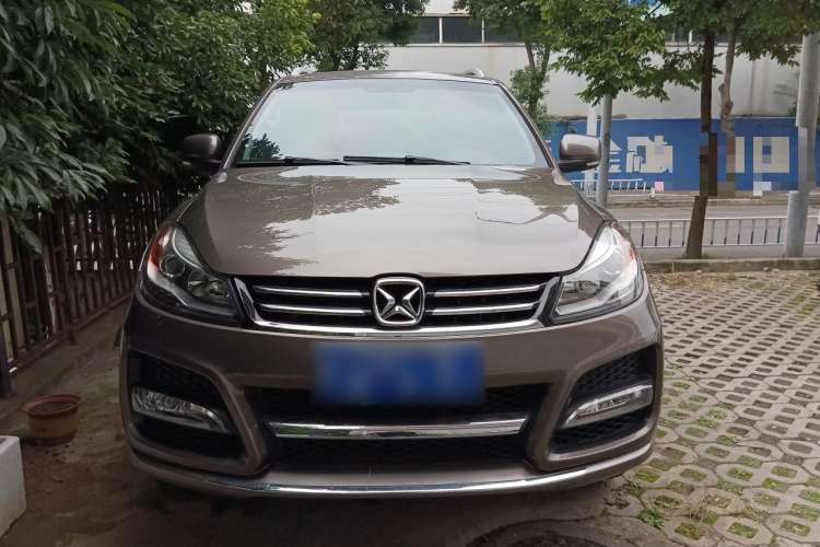 Used JMC Yusheng S350 2014 2.4T Automatic 4x4 Diesel Luxury Version with Sunroof 5 Seats Front