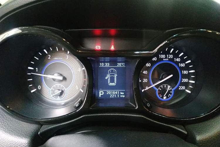 Used JMC Yusheng S350 2014 2.4T Automatic 2WD Diesel Luxury Version with Sunroof 7 Seats Instrument Cluster