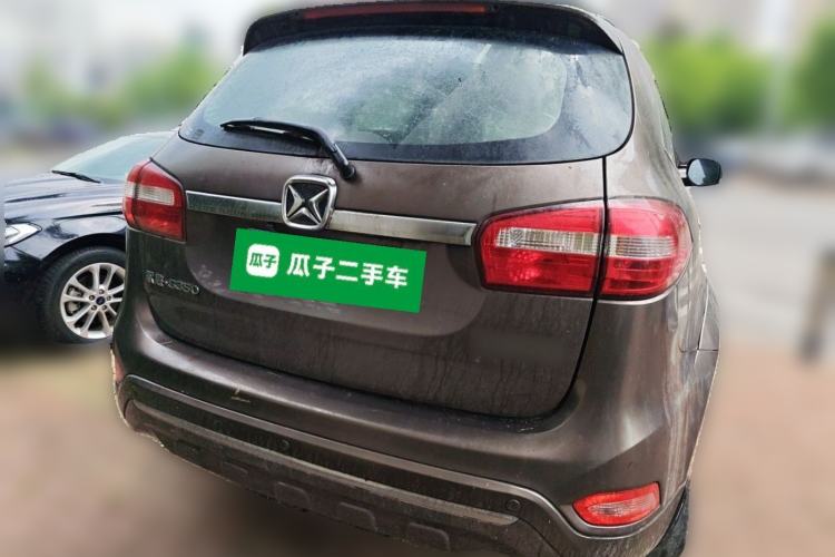 Used JMC Yusheng S350 2014 2.4T Automatic 2WD Diesel Luxury Version with Sunroof 5 Seats Rear