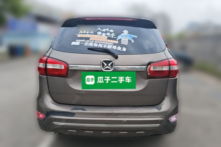 Used JMC Yusheng S350 2014 2.4T Automatic 2WD Diesel Luxury Version with Sunroof 5 Seats Rear