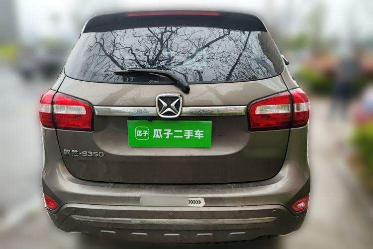 Used JMC Yusheng S350 2014 2.4T Automatic 2WD Diesel Luxury Version with Sunroof 5 Seats Rear