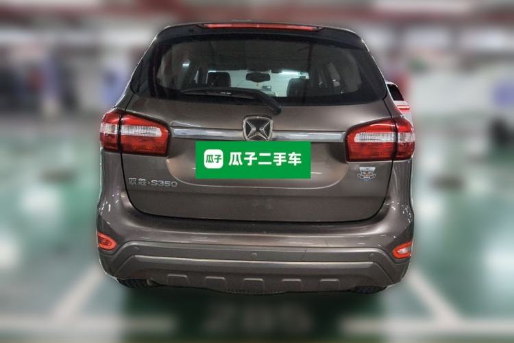 Used JMC Yusheng S350 2014 2.4T Automatic 2WD Diesel Luxury Version with Sunroof 5 Seats Rear