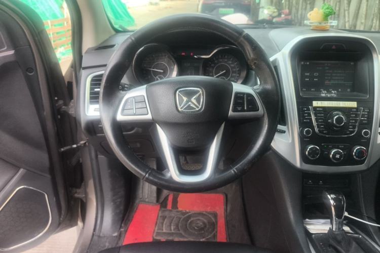 Used JMC Yusheng S350 2014 2.4T Automatic 2WD Diesel Luxury Version with Sunroof 7 Seats Steering Wheel