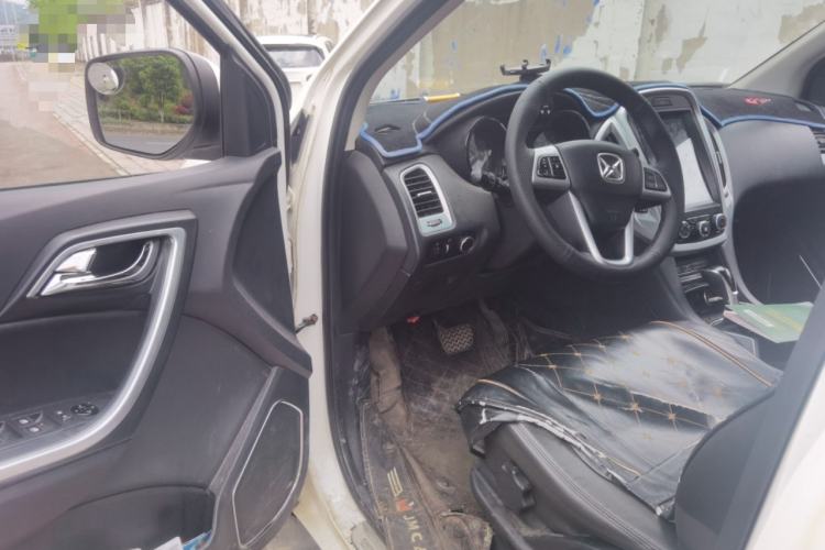 Used JMC Yusheng S350 2014 2.4T Automatic 4x4 Diesel Luxury Version with Sunroof 5 Seats Driver Seat