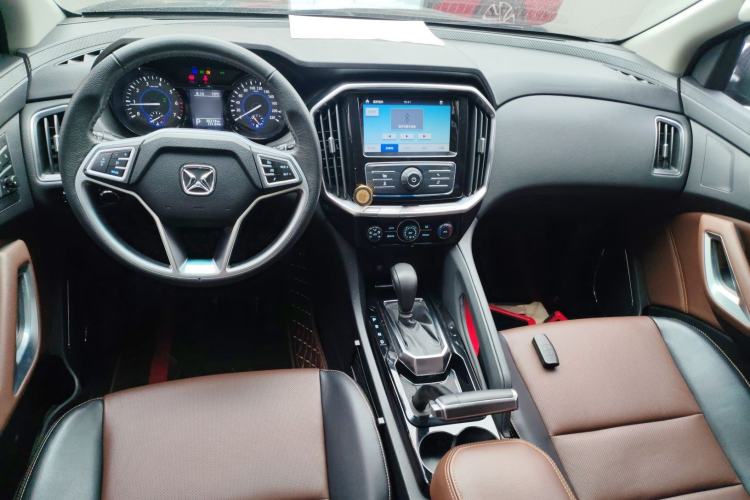 Used JMC Yusheng S350 2016 2.0T Automatic 4x4 Gasoline Luxury Version with Sunroof 7 Seats Center Console