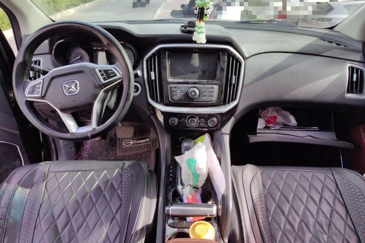 Used JMC Yusheng S350 2016 2.0T Automatic All-Wheel Drive Gasoline Luxury Version with Sunroof 5 Seats Center Console