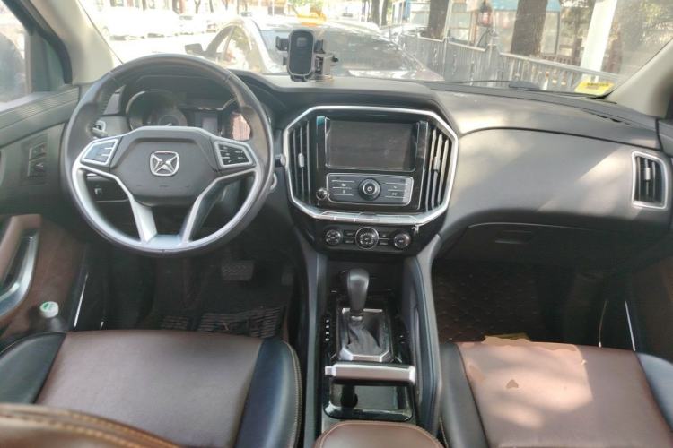 Used JMC Yusheng S350 2016 2.0T Automatic Two-Wheel Drive Gasoline Ultra-Luxury 7-Seater Center Console