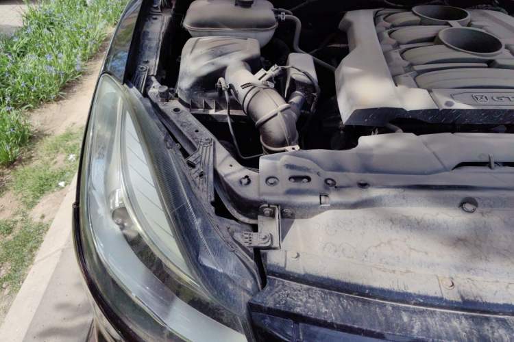 Used JMC Yusheng S350 2016 2.0T Automatic All-Wheel Drive Gasoline Luxury Version with Sunroof 5 Seats Engine Bay Right