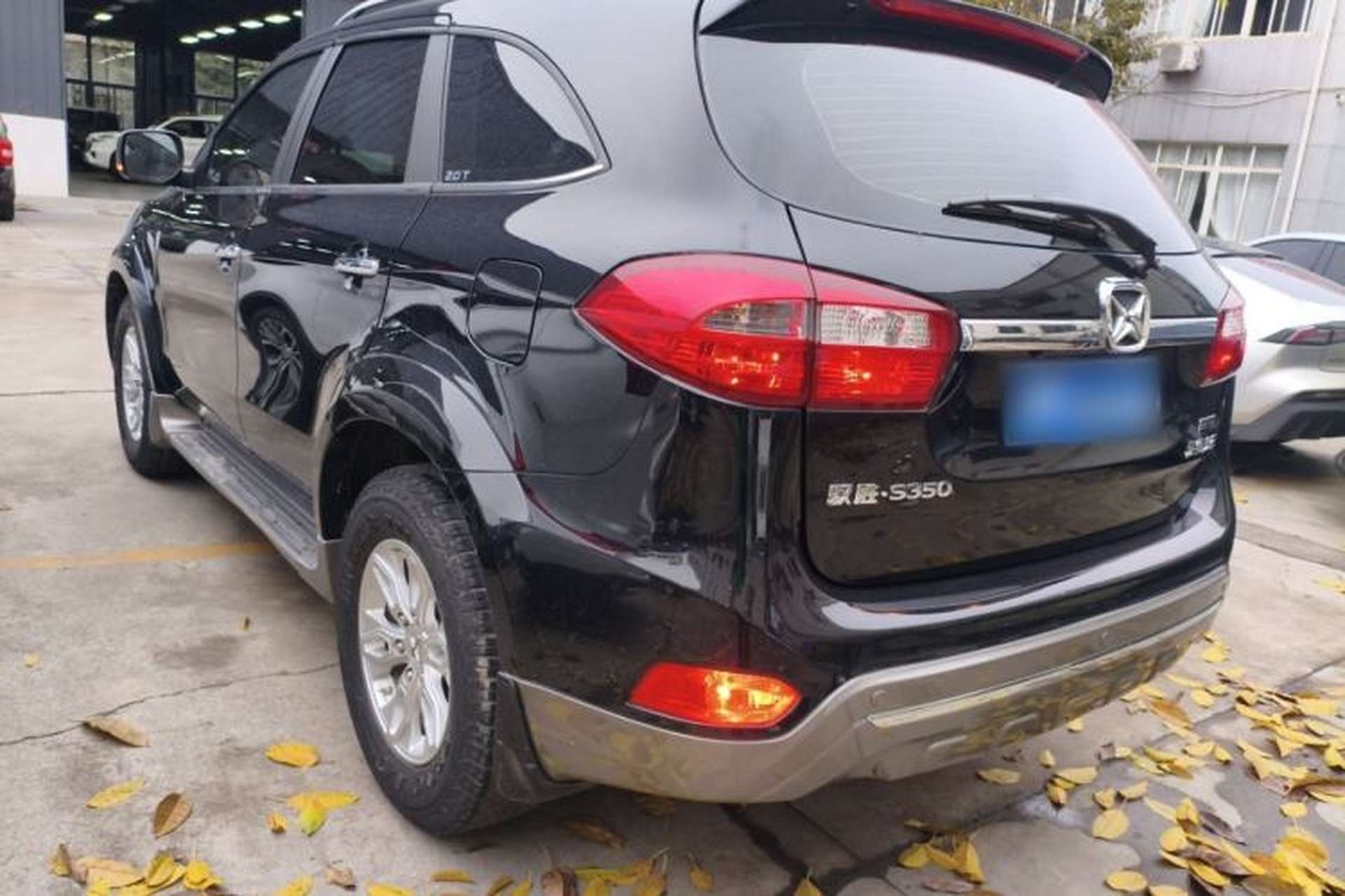 Used JMC Yusheng S350 2016 2.0T Automatic 4x4 Gasoline Luxury Version with Sunroof 7 Seats Exterior 2