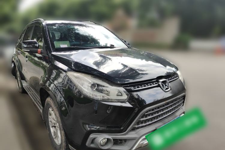 Used JMC Yusheng S350 2016 2.4T Automatic 2WD Diesel Luxury Version with Sunroof 7 Seats Front Right 45 Deg