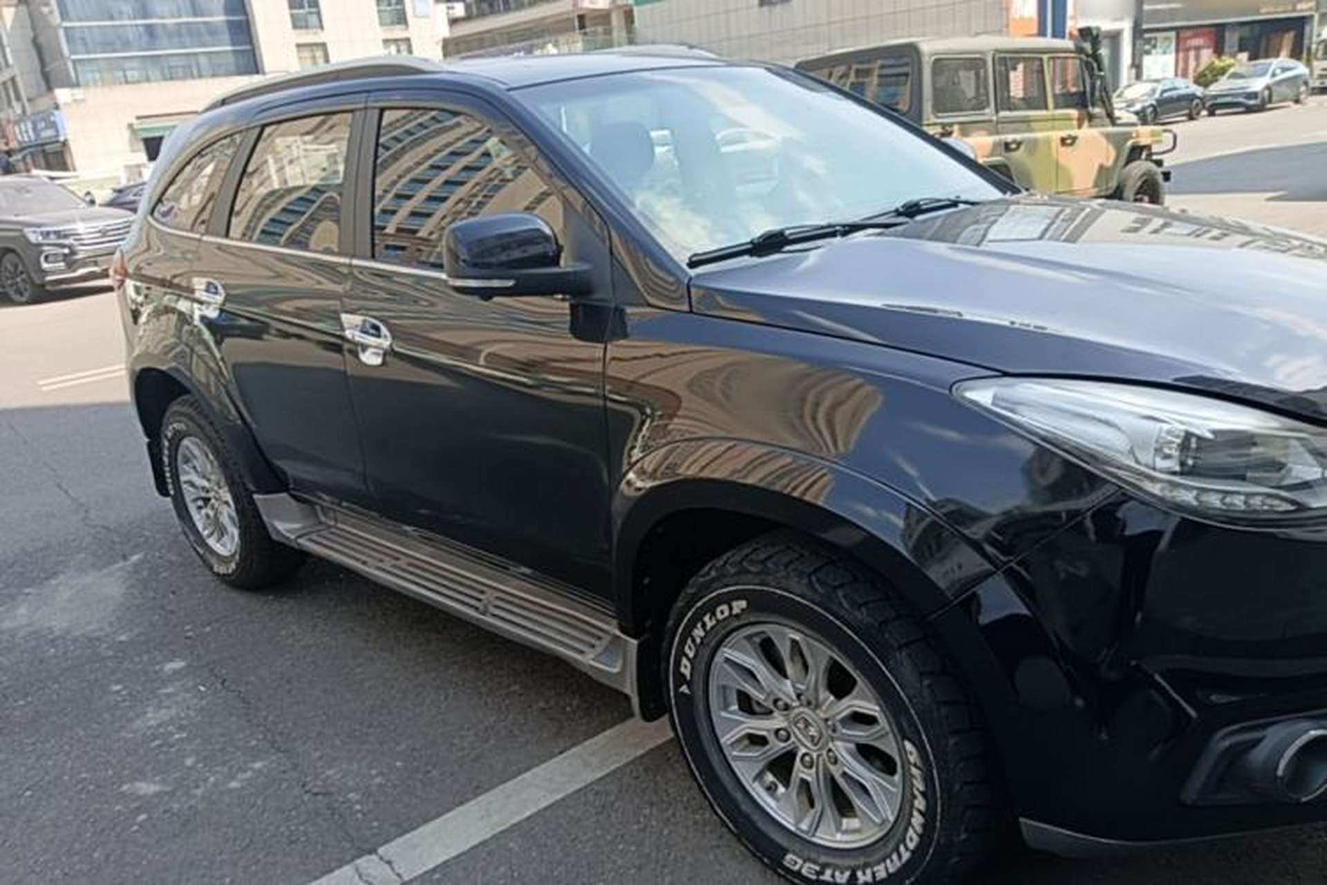 Used JMC Yusheng S350 2016 2.0T Automatic 4x4 Gasoline Luxury Version with Sunroof 7 Seats Front Right 45 Deg