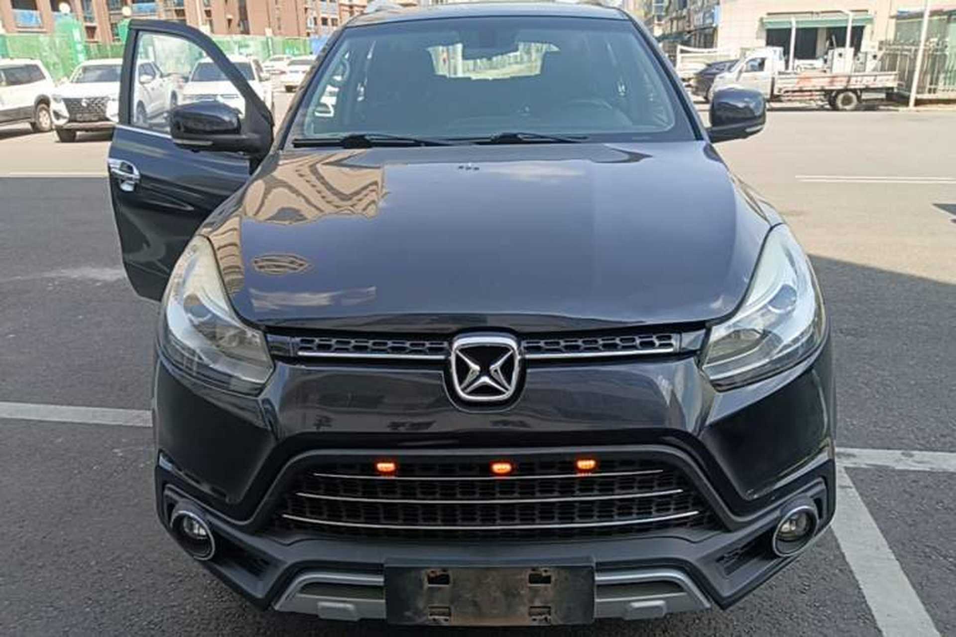 Used JMC Yusheng S350 2016 2.0T Automatic 4x4 Gasoline Luxury Version with Sunroof 7 Seats Front