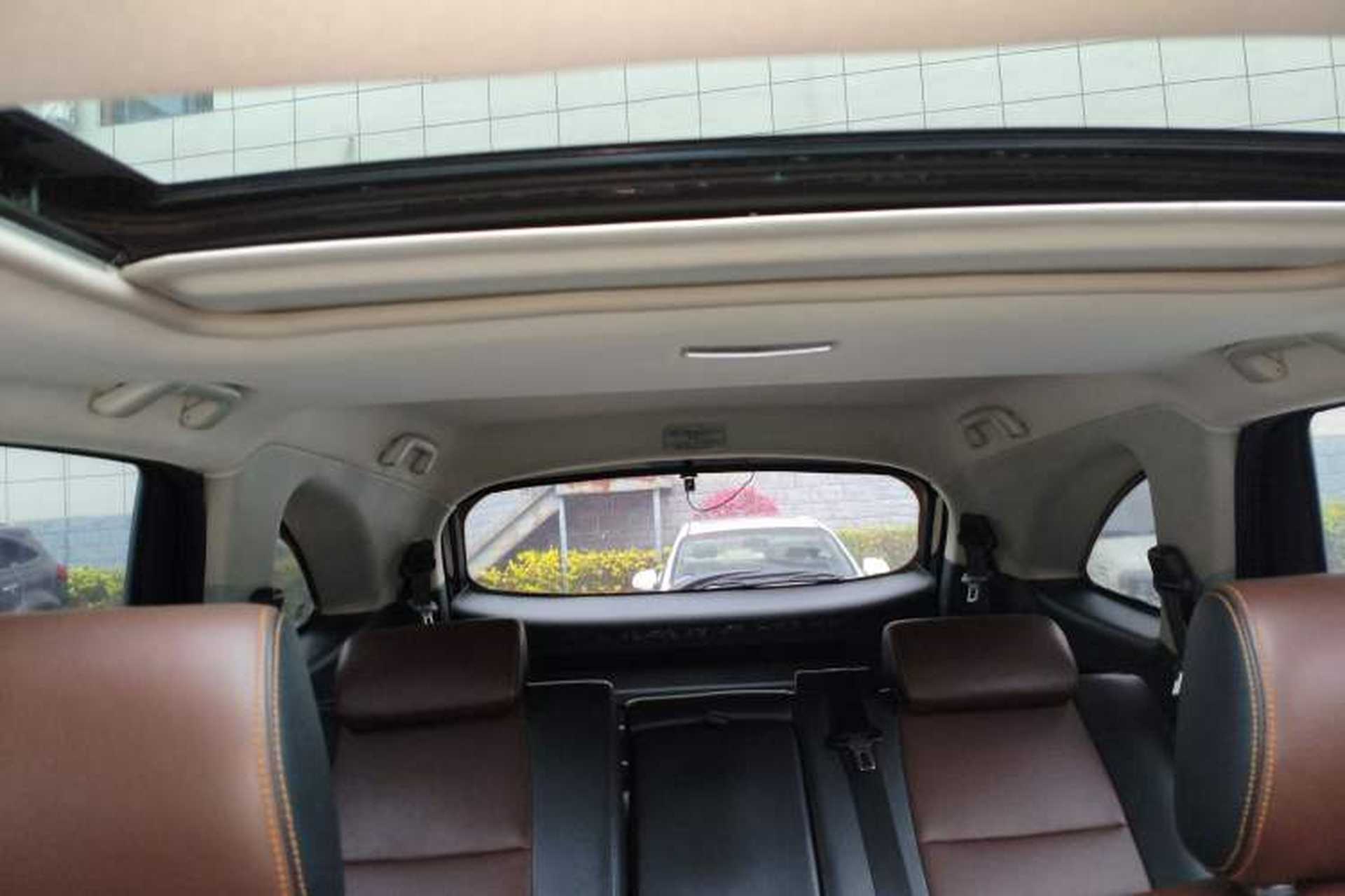 Used JMC Yusheng S350 2016 2.0T Automatic 4x4 Gasoline Luxury Version with Sunroof 7 Seats Headliner